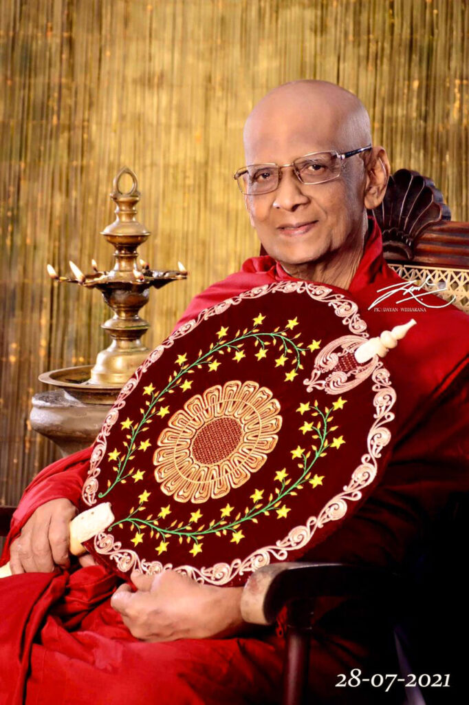 Amarapura nikaya uththarithara mahanayaka dodampahala chandasiri thero